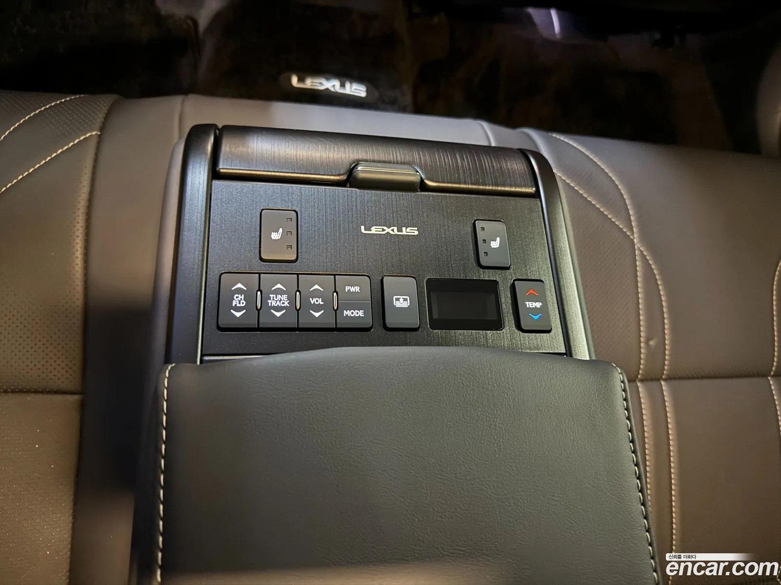 Lexus ES300h 7th Gen 2025 — 3
