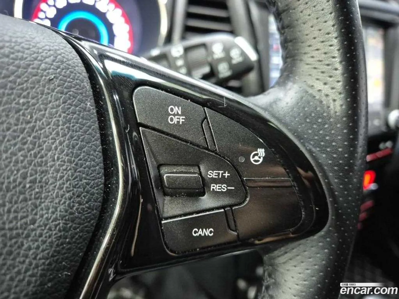KG Mobility (SsangYong) Tivoli Air 2017 — 17
