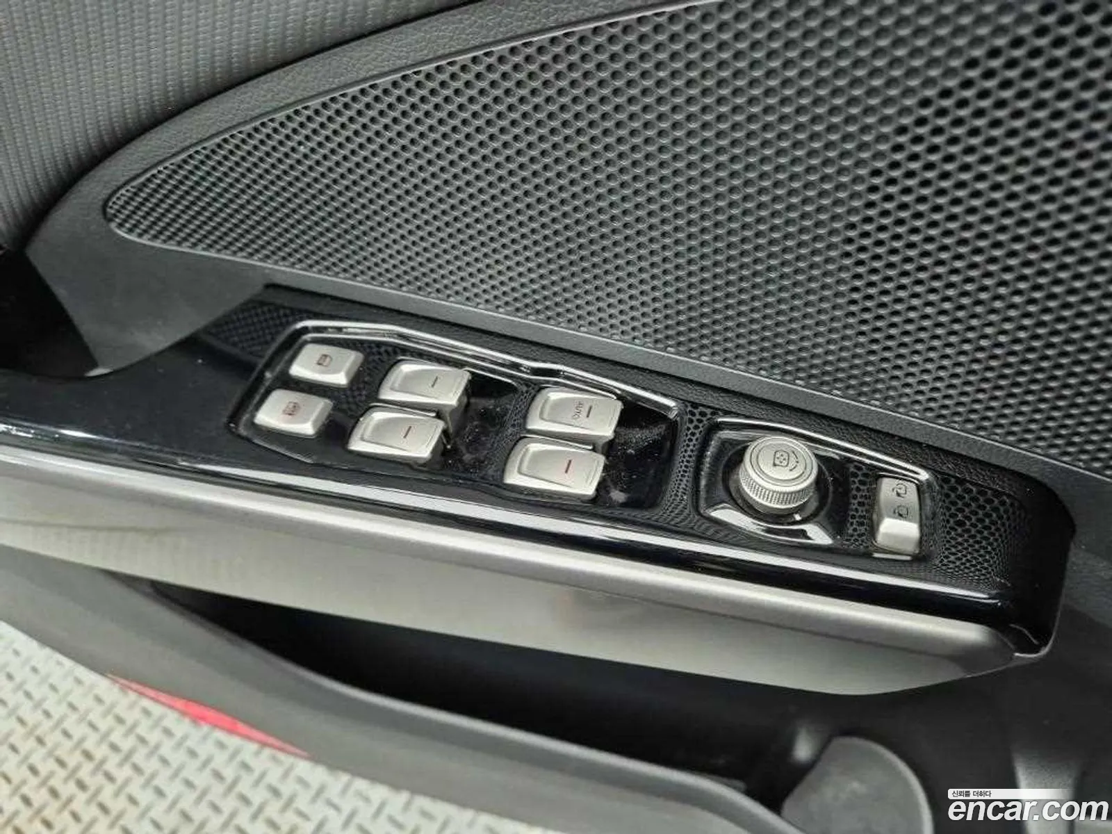 KG Mobility (SsangYong) Tivoli Air 2017 — 13