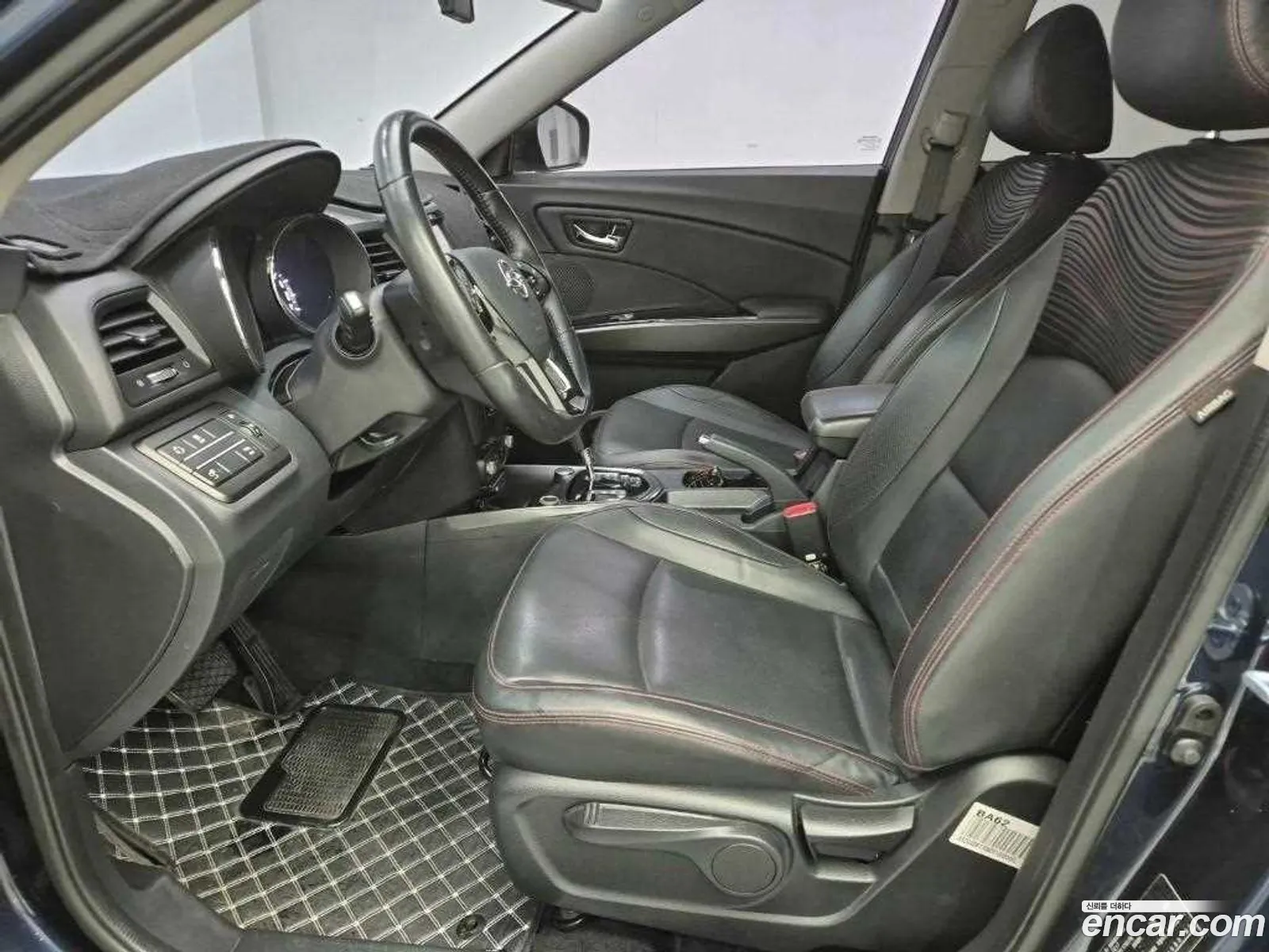 KG Mobility (SsangYong) Tivoli Air 2017 — 16