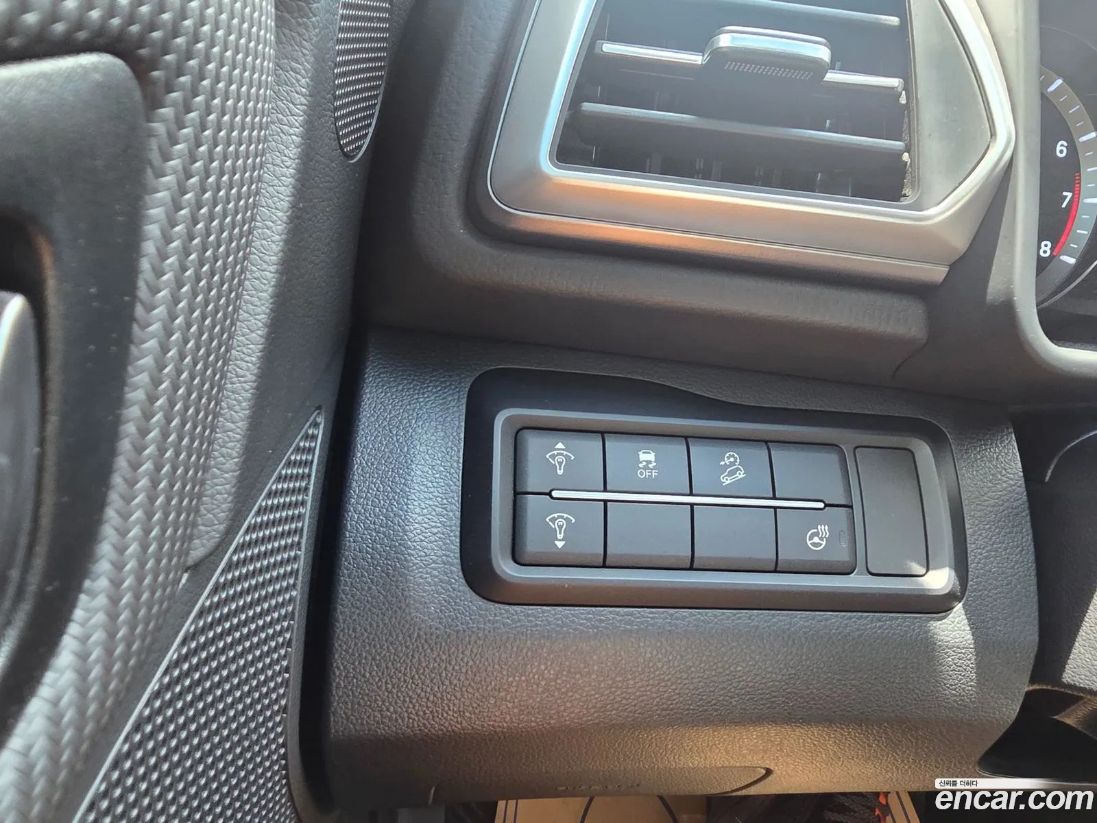 KG Mobility (SsangYong) Tivoli 2024 — 5