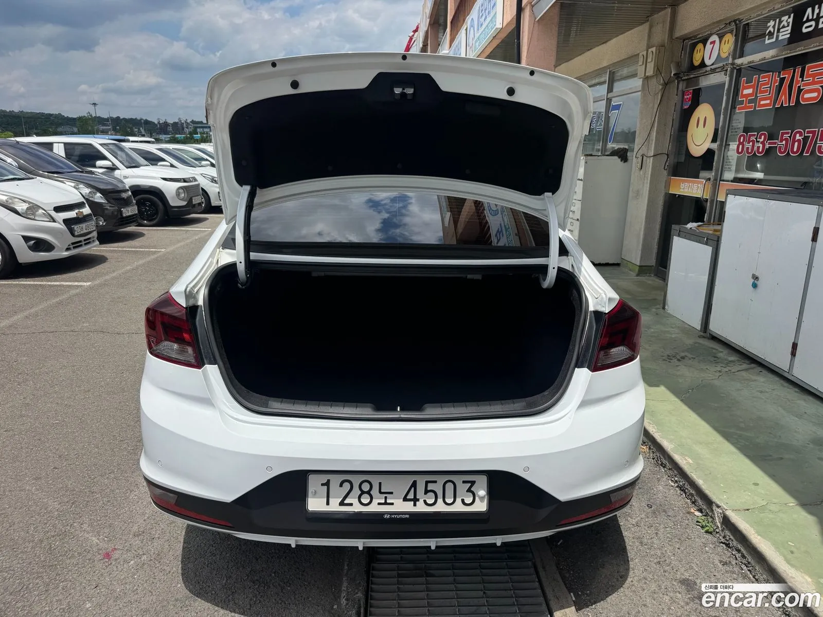 Hyundai Elantra AD 2020 — 8