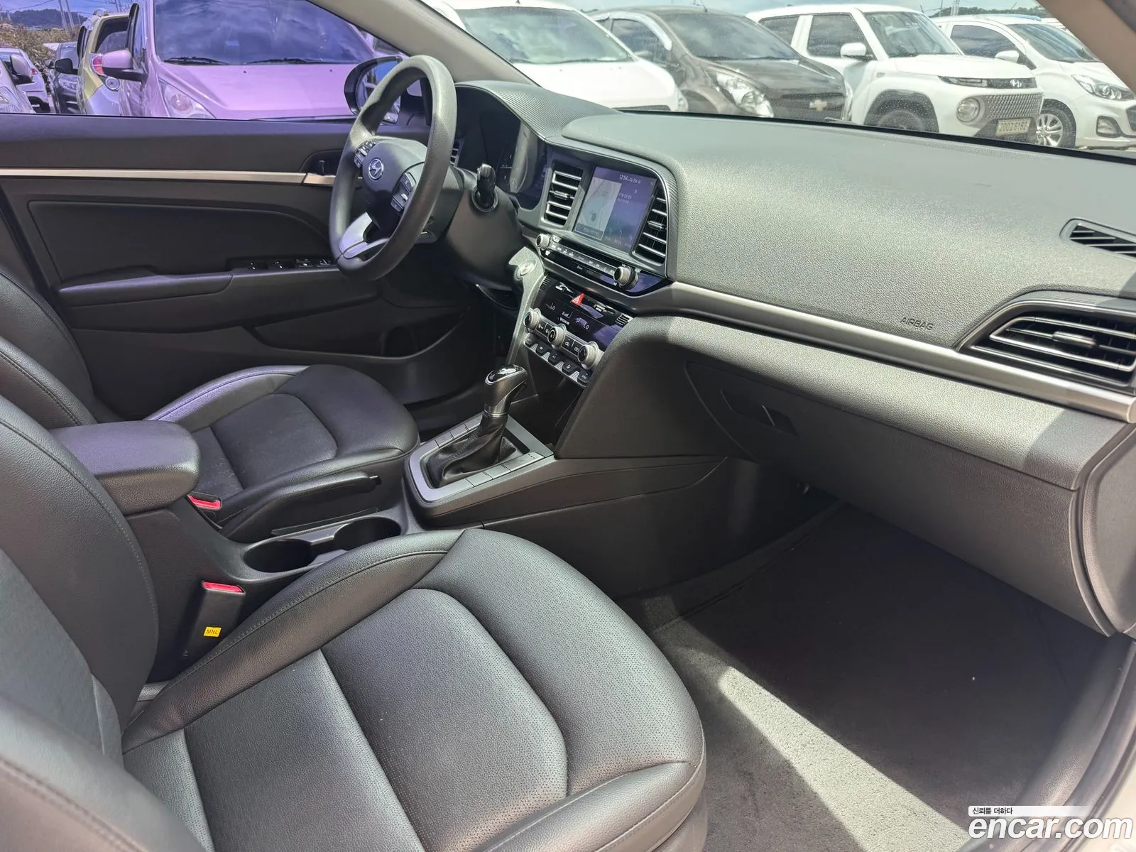 Hyundai Elantra AD 2020 — 10