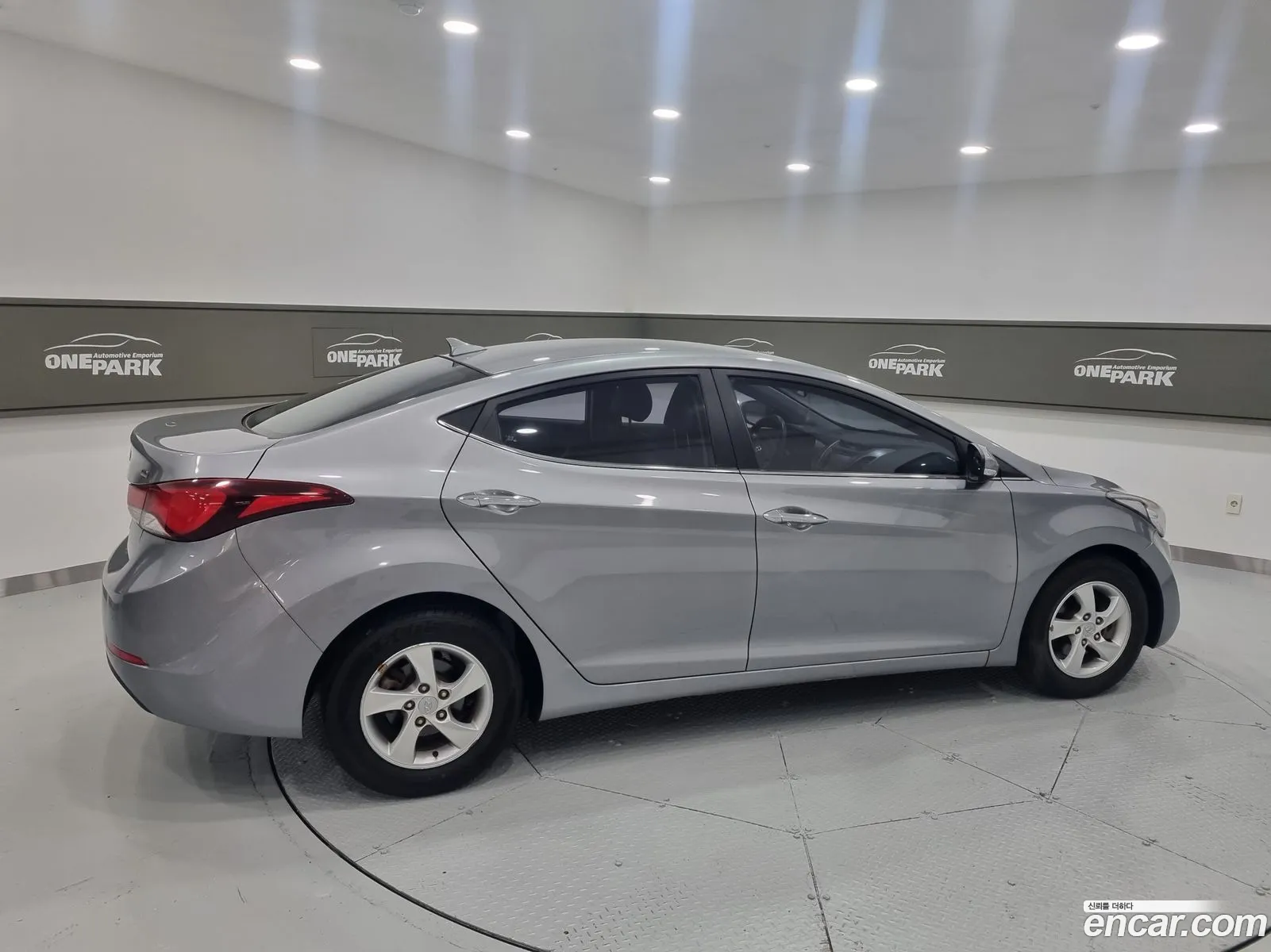 Hyundai Elantra 2014 — 16