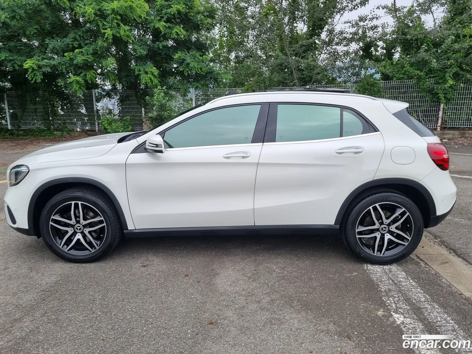 Mercedes-Benz GLA-Class X156 2017 — 20