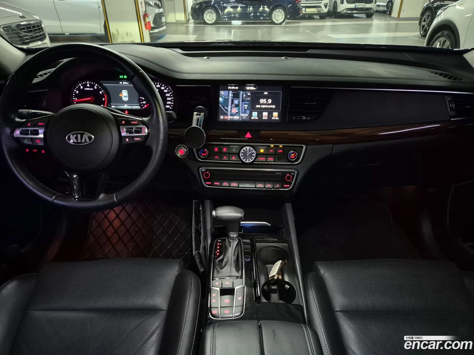 Kia K7 2017 — 8