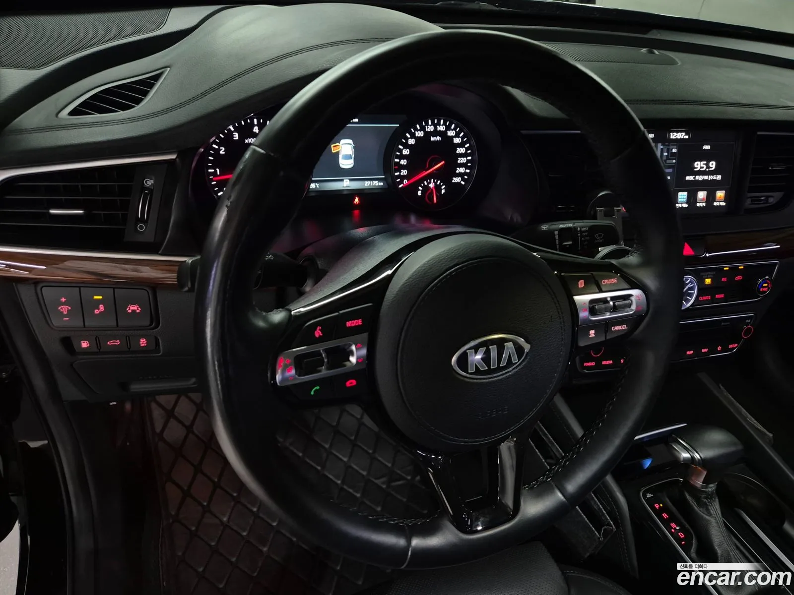 Kia K7 2017 — 17