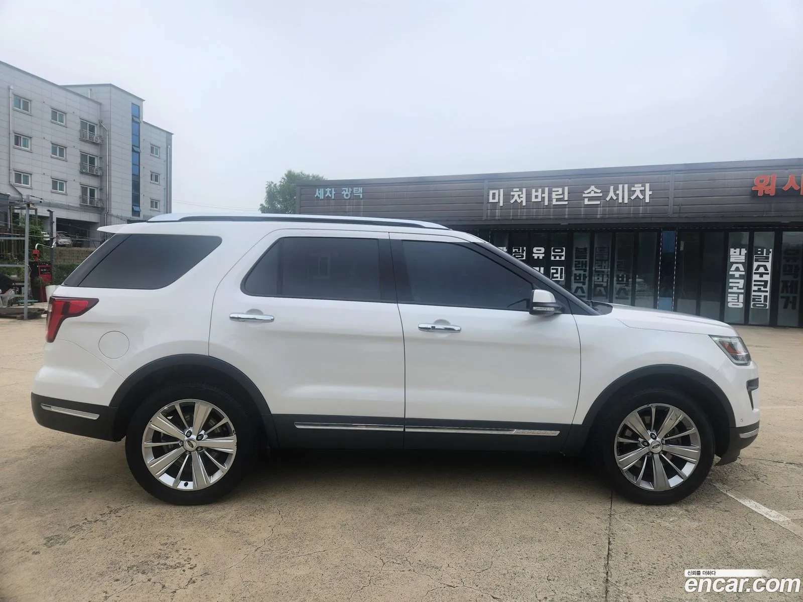 Ford Explorer 2018 — 16