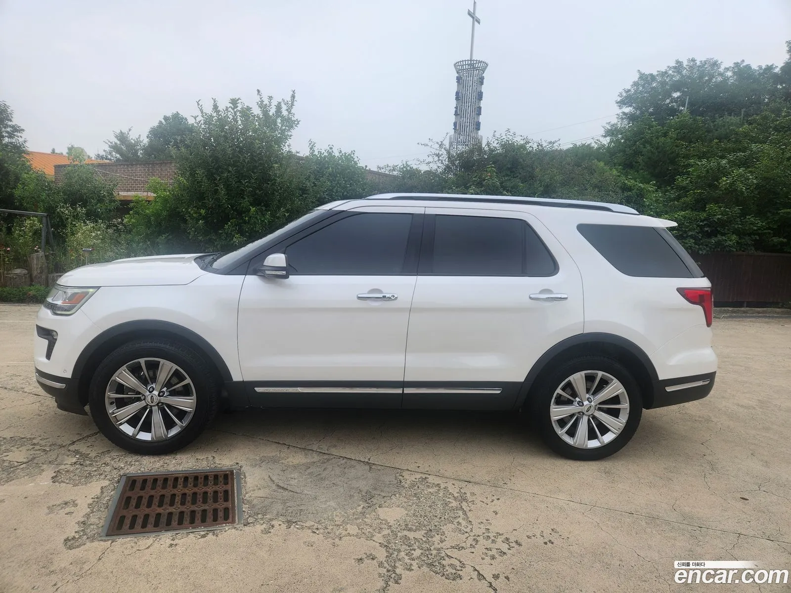 Ford Explorer 2018 — 18