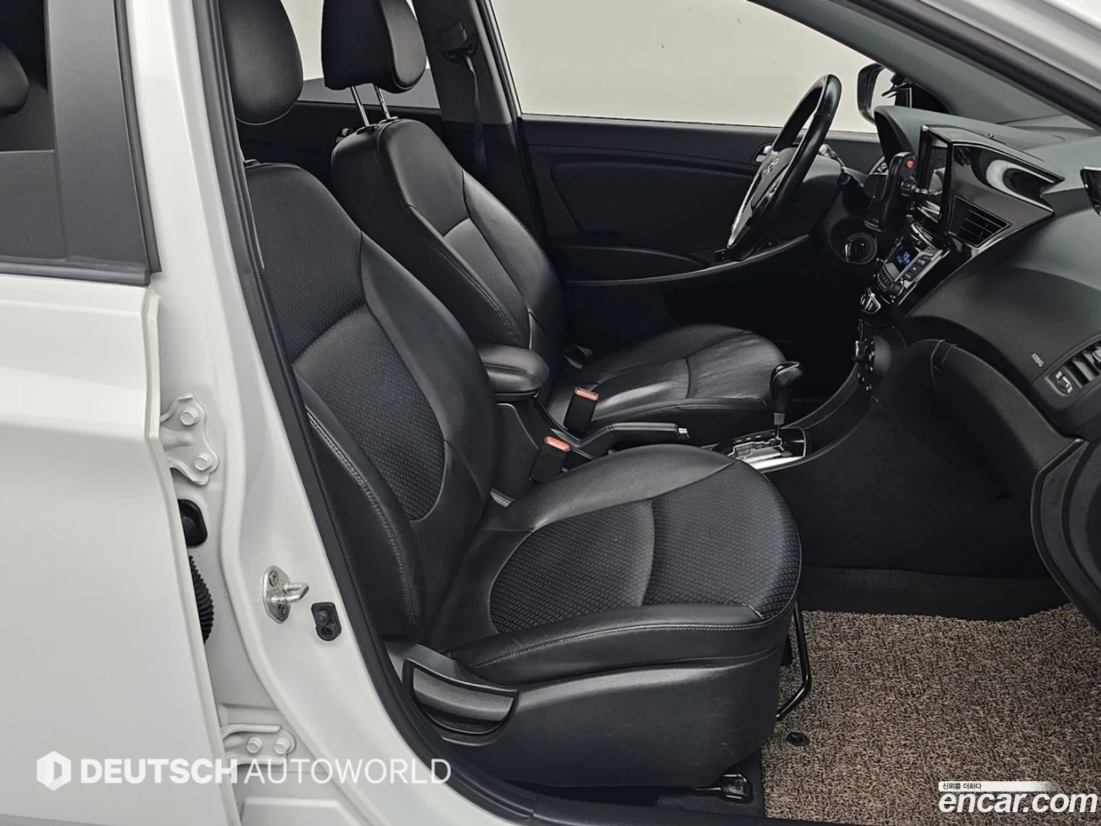 Hyundai Accent 2015 — 4