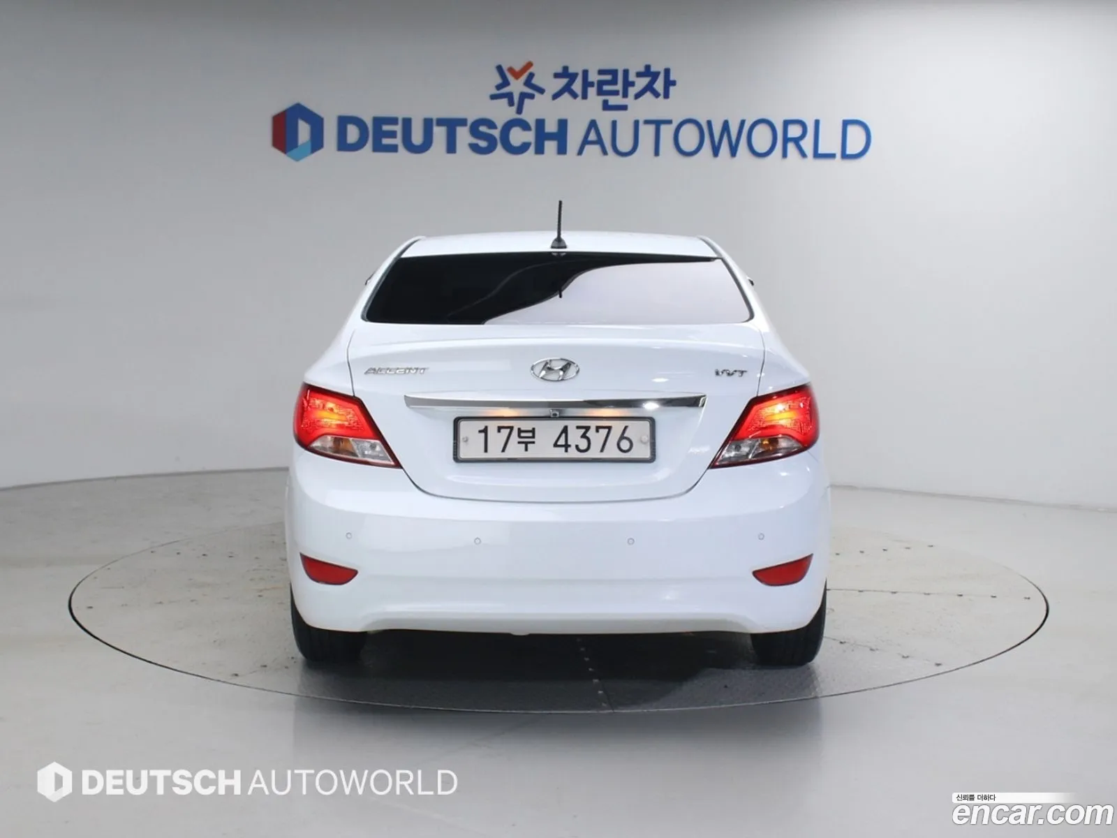 Hyundai Accent 2015 — 17