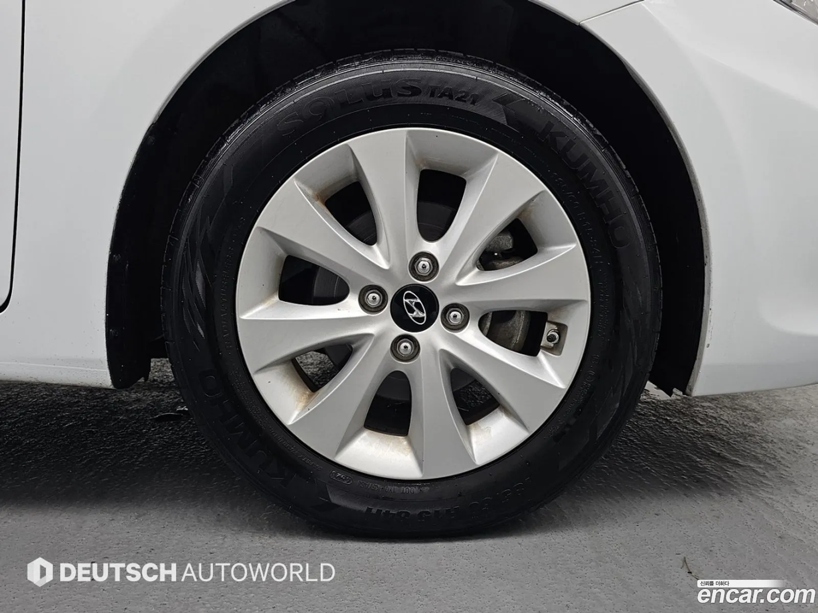 Hyundai Accent 2015 — 5
