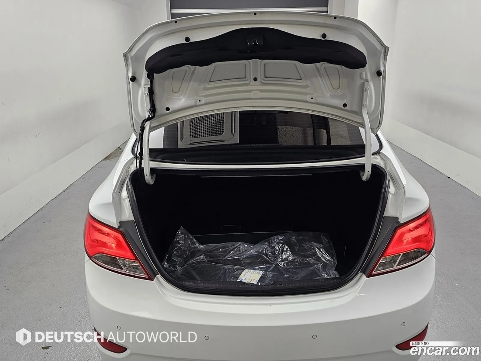 Hyundai Accent 2015 — 13