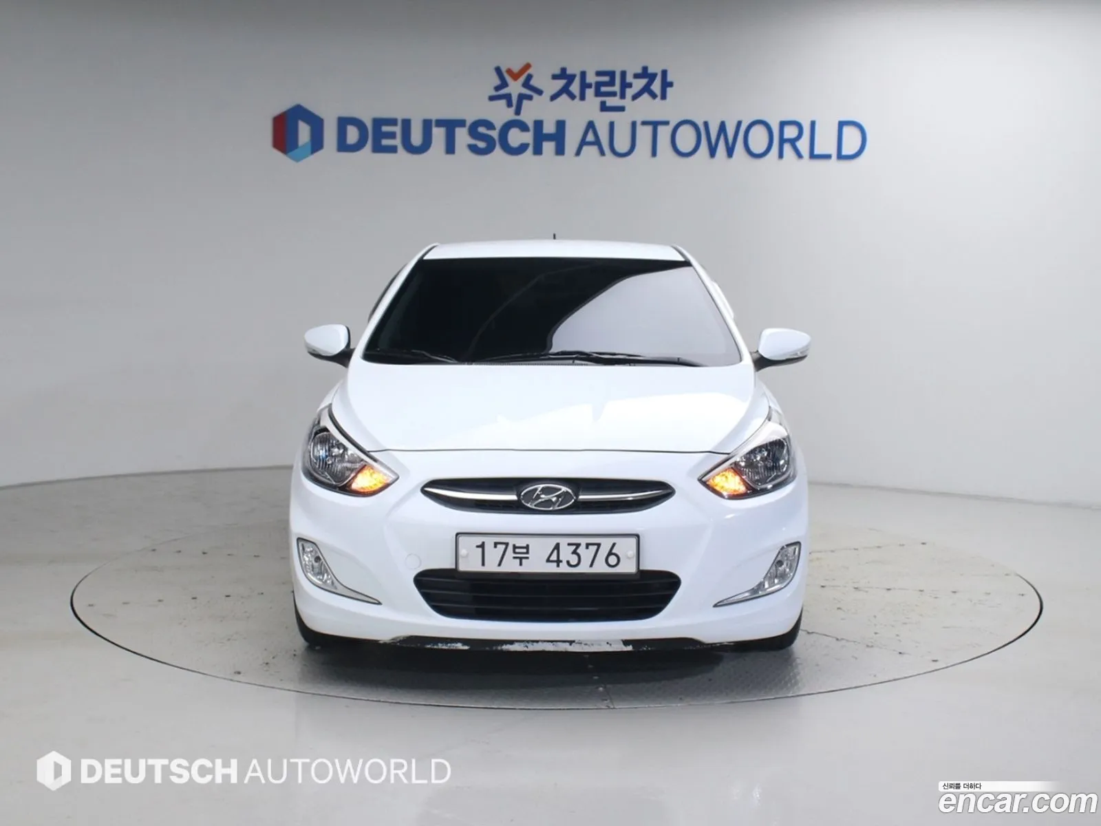 Hyundai Accent 2015 — 19