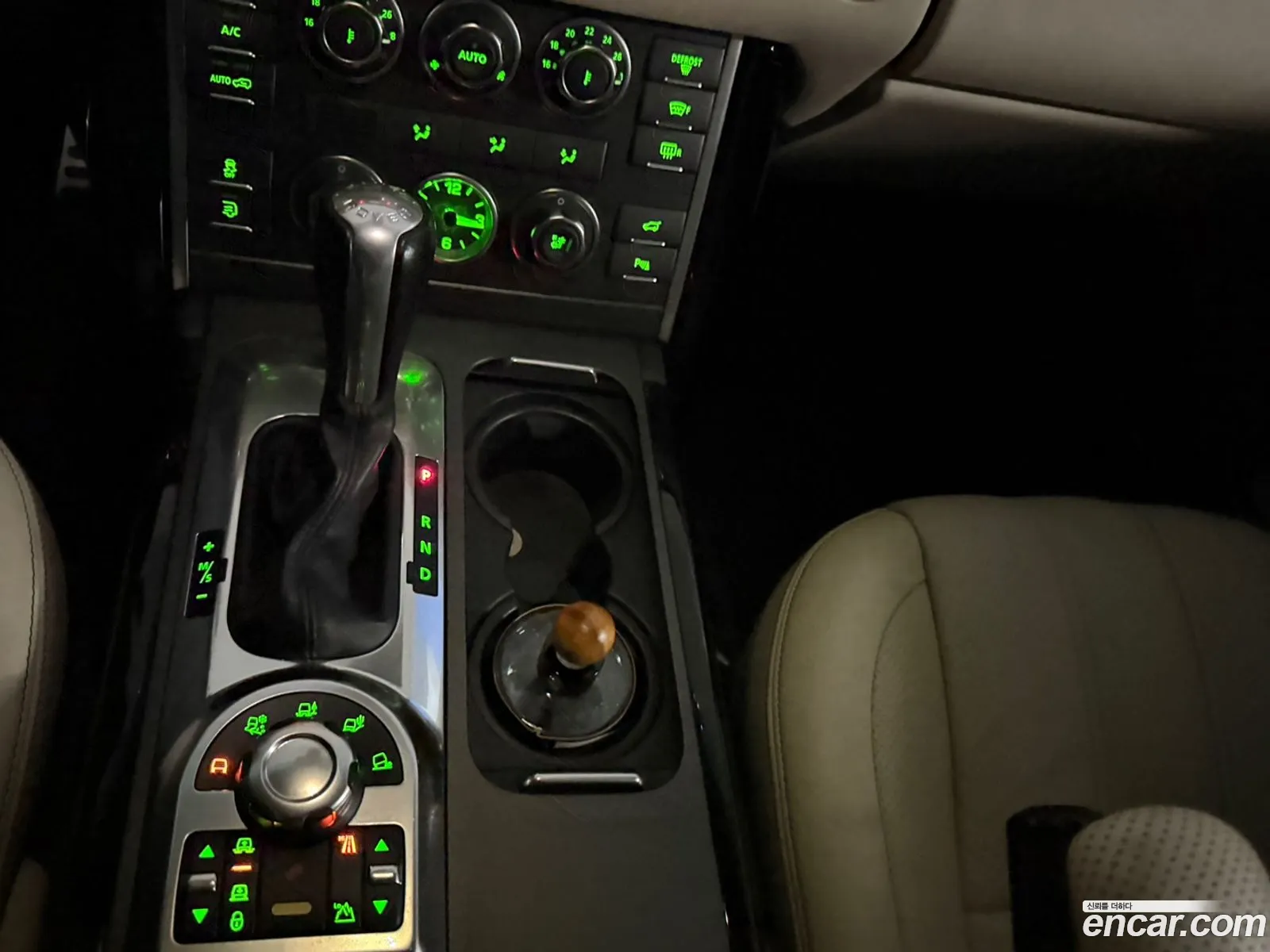 Land Rover Range Rover 2011 — 12
