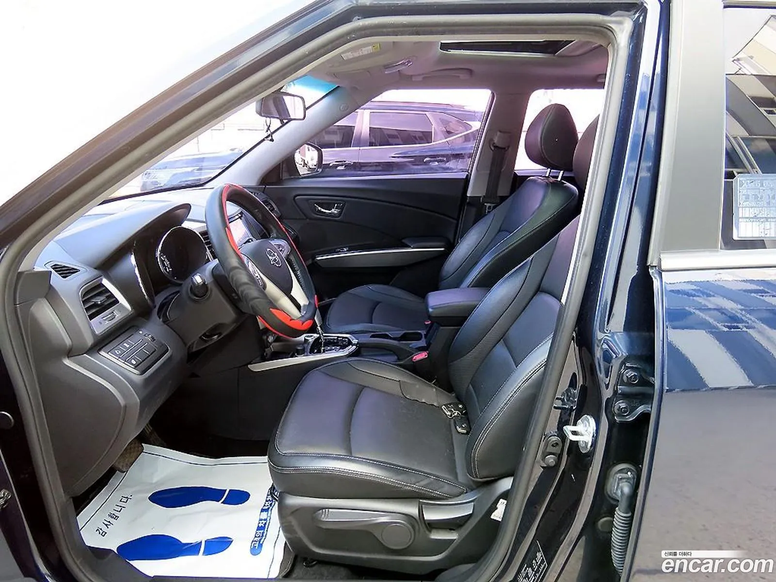 KG Mobility (SsangYong) Tivoli 2015 — 2