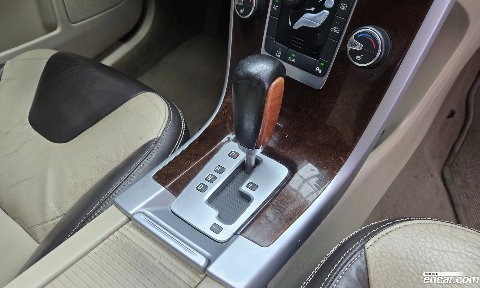 Volvo XC60 2011 — 8