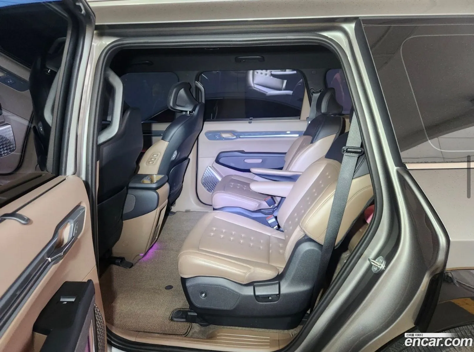Kia EV9 2023 — 17