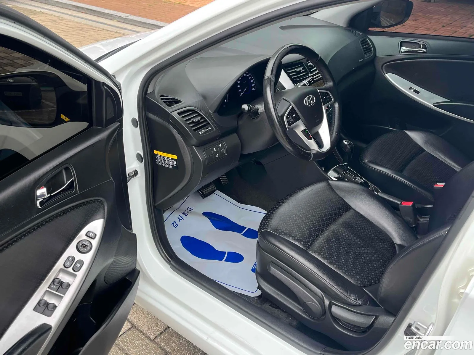 Hyundai Accent 2012 — 18