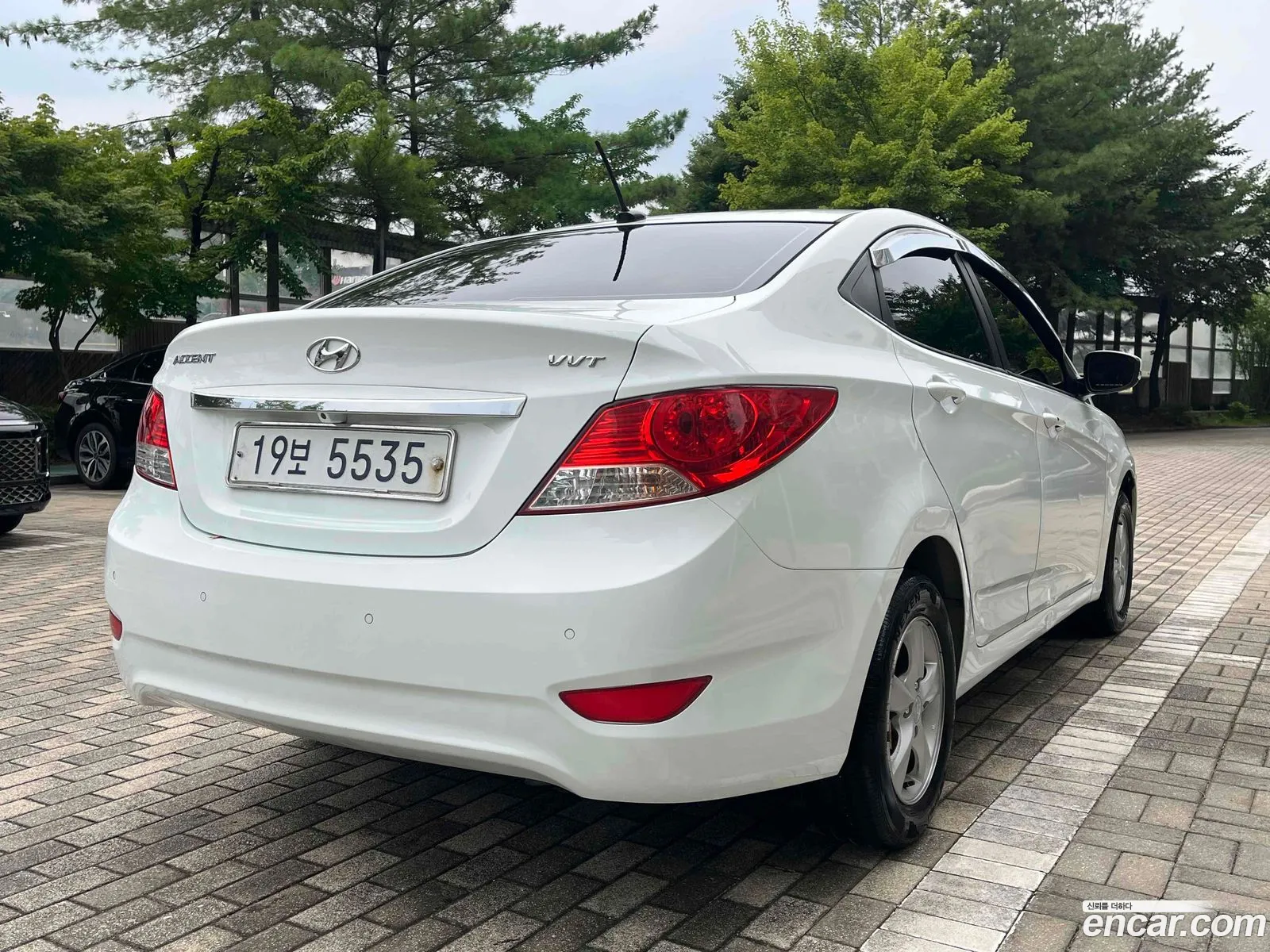 Hyundai Accent 2012 — 5