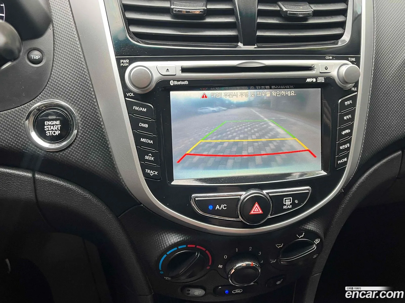 Hyundai Accent 2012 — 2