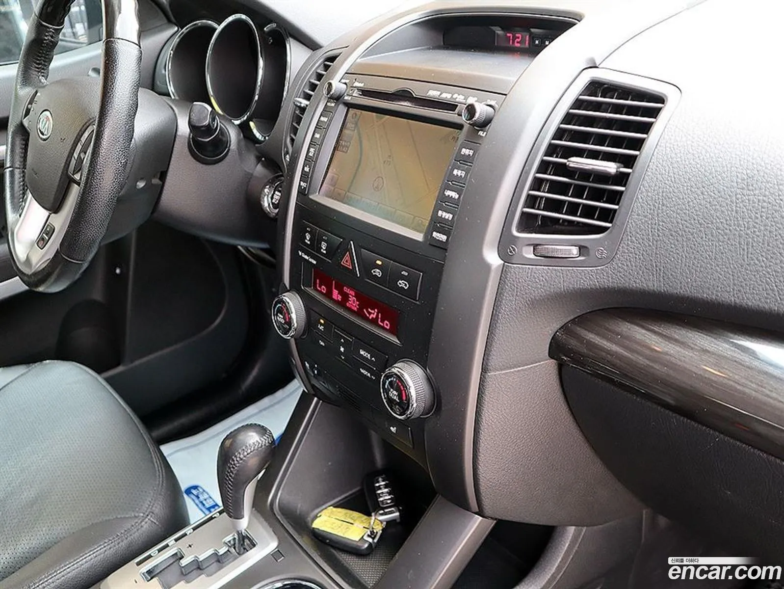 Kia Sorento R 2011 — 9