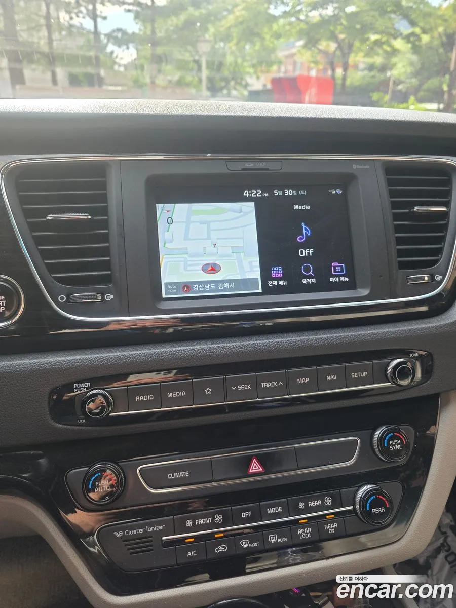 Kia Carnival 2018 — 12