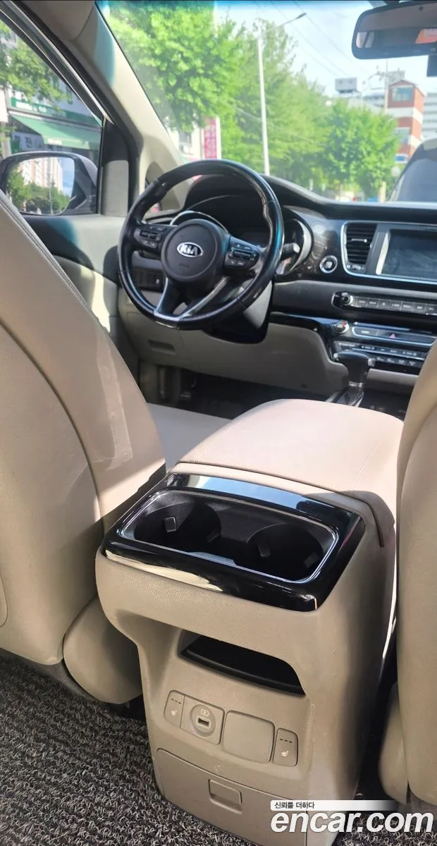 Kia Carnival 2018 — 16