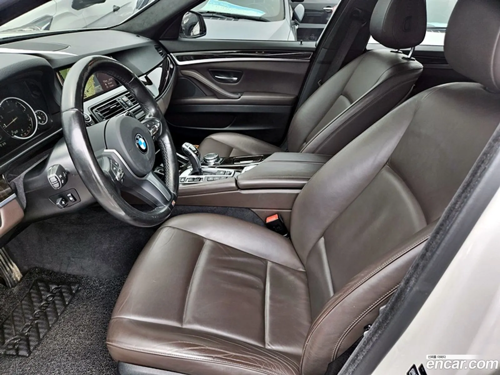 BMW 5 Series 2016 — 14