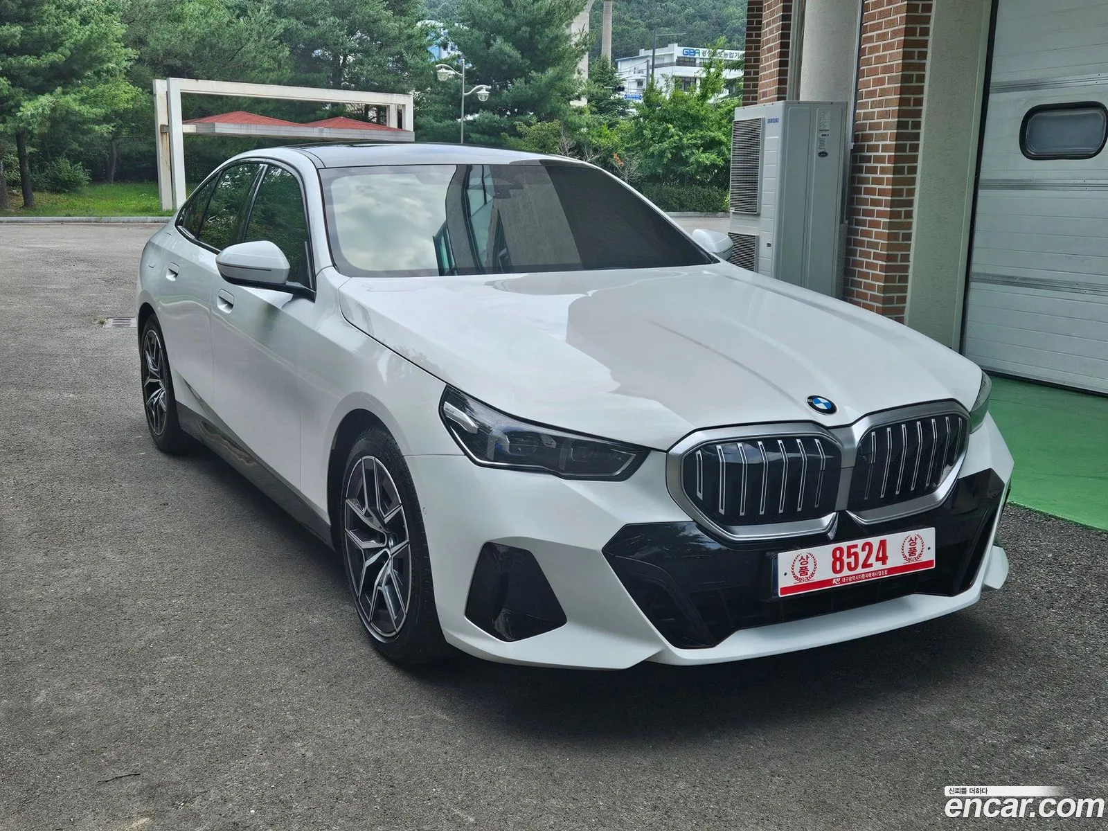 BMW 5 Series 2025 — 13
