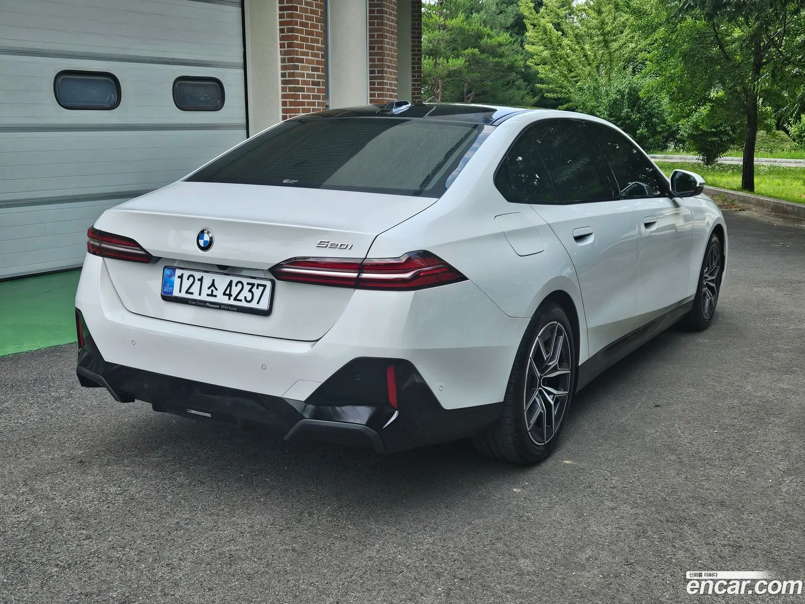BMW 5 Series 2025 — 6