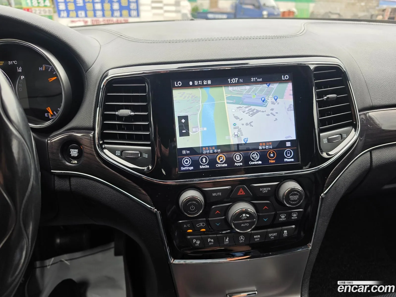 Jeep Grand Cherokee 2019 — 17