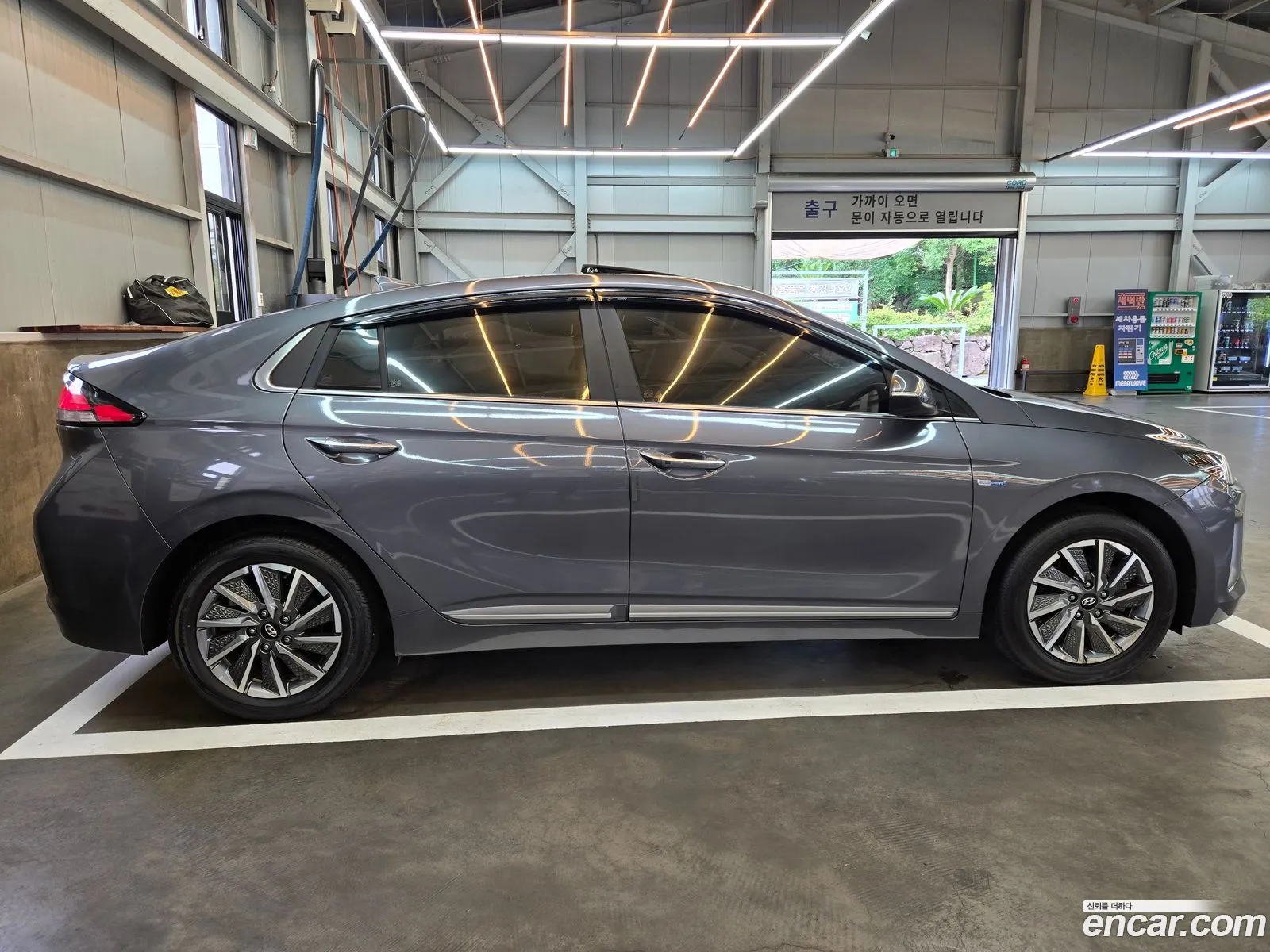 Hyundai Ioniq Electric 2019 — 20
