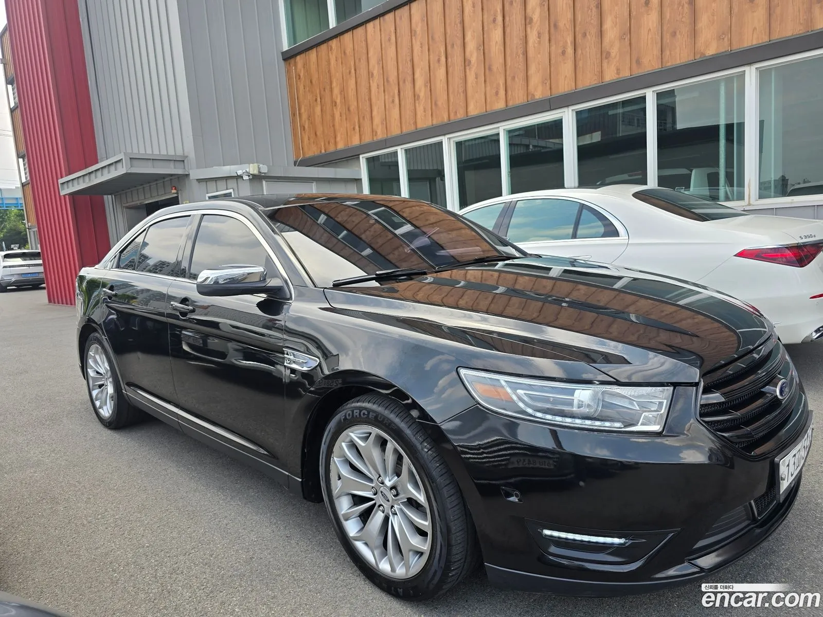 Ford Taurus 2015 — 11