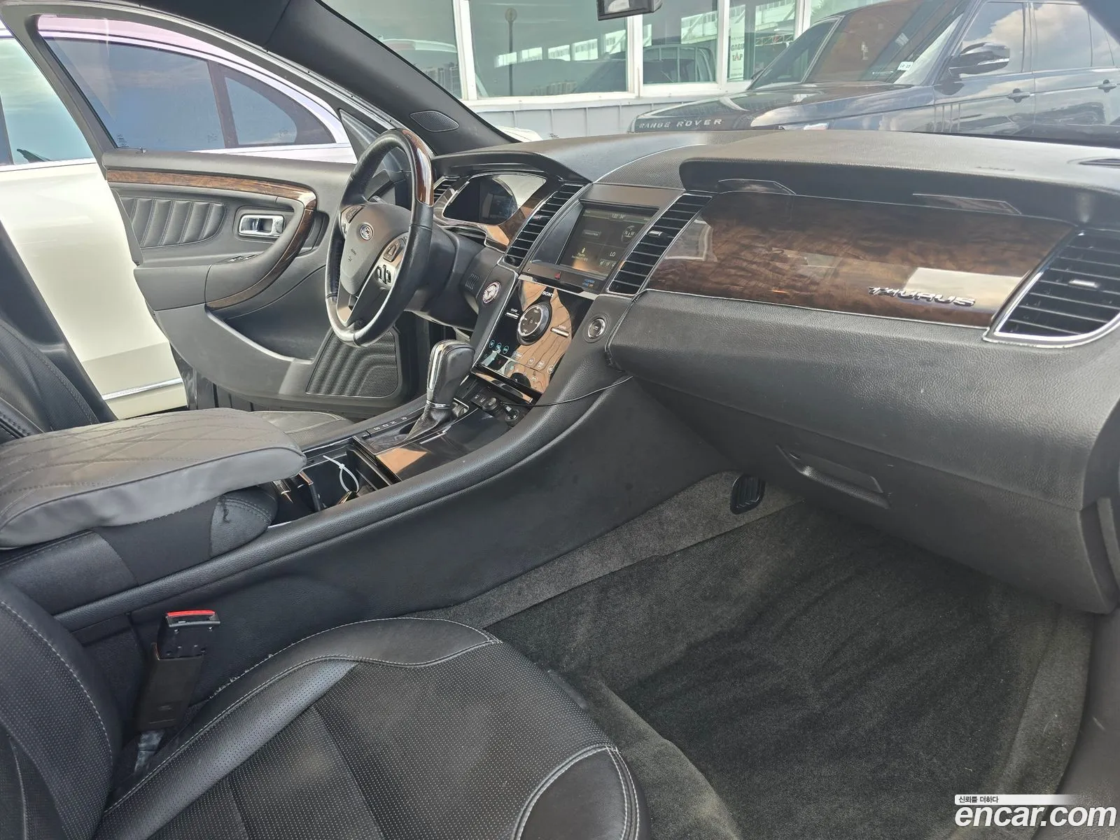 Ford Taurus 2015 — 3