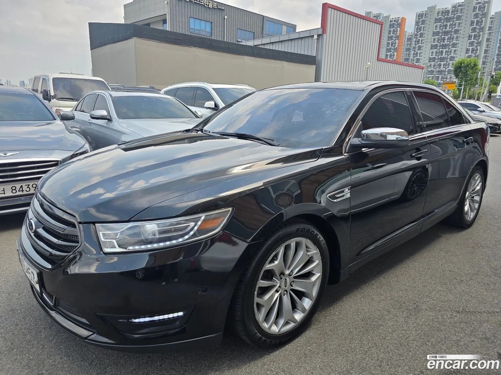 Ford Taurus 2015 — 16