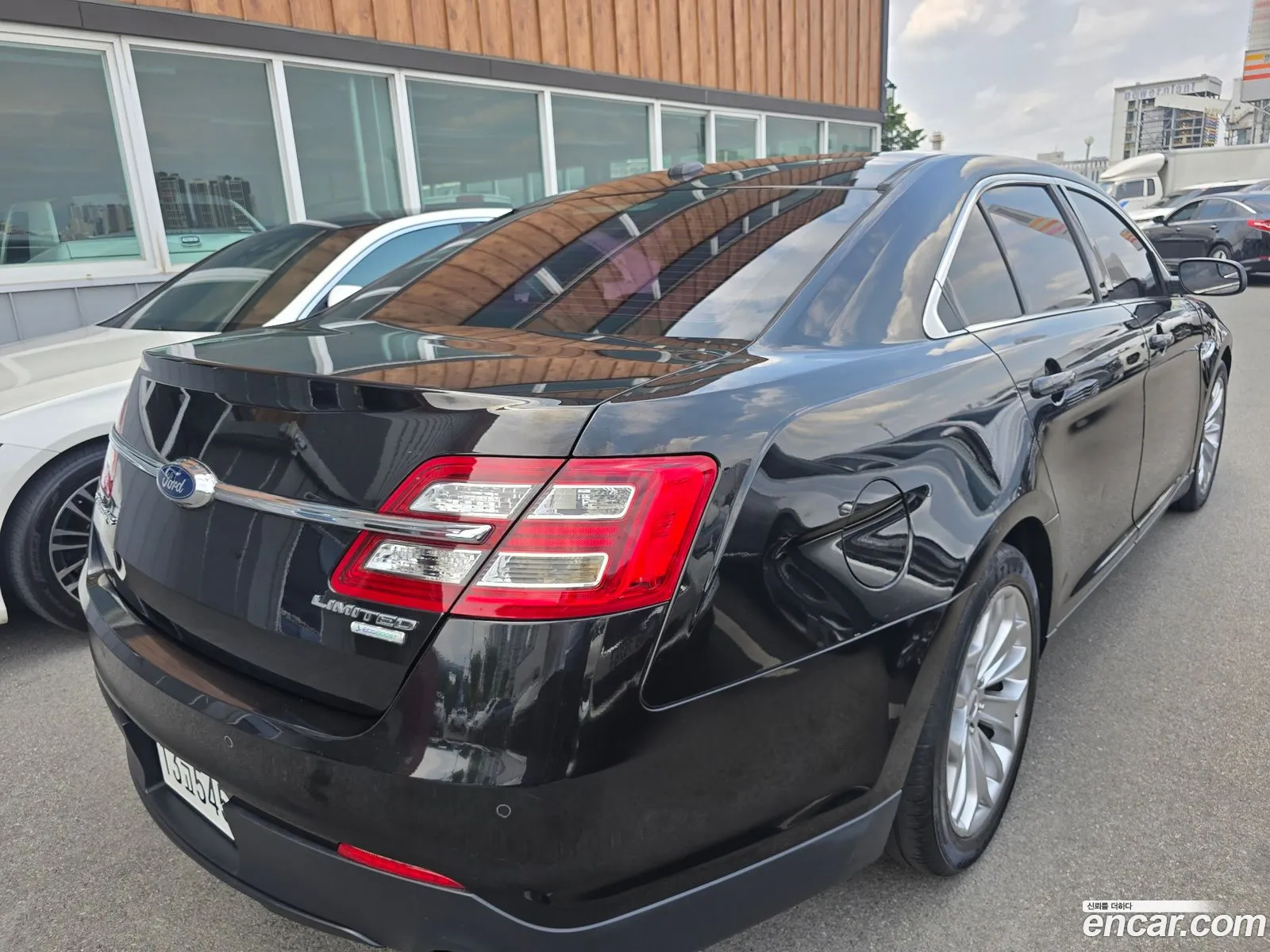 Ford Taurus 2015 — 15