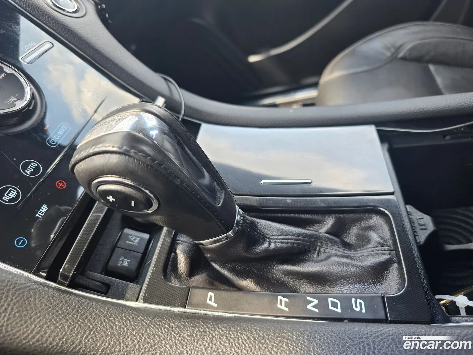Ford Taurus 2015 — 8