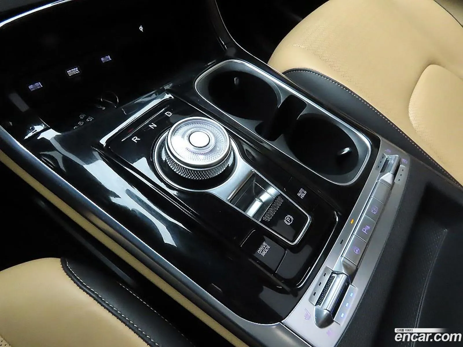 Kia Carnival 2023 — 11