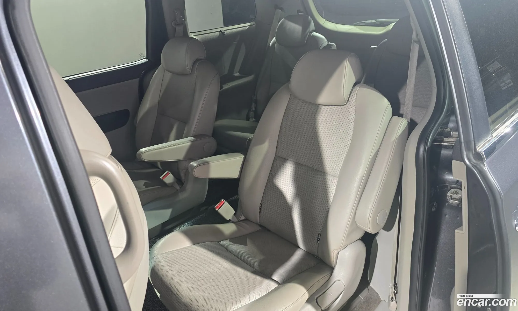Kia Carnival 2016 — 3