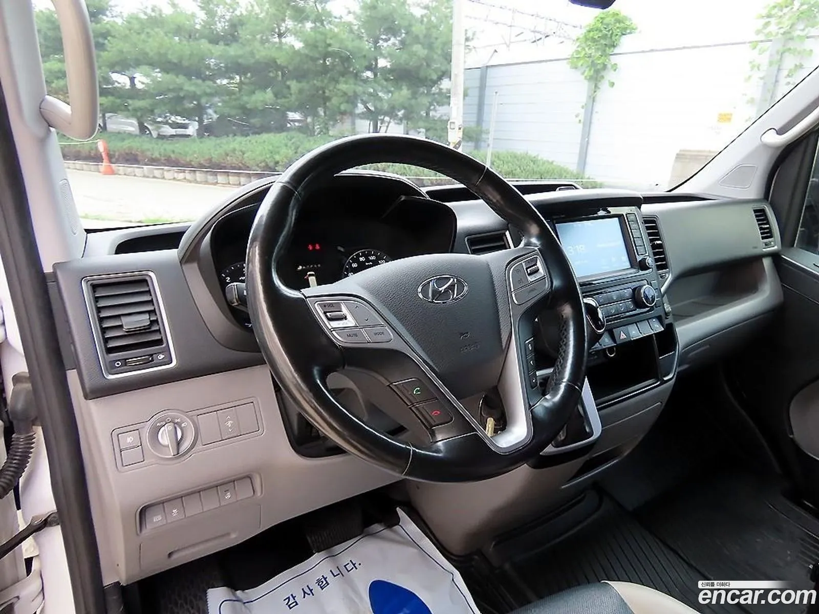 Hyundai Solati 2017 — 11
