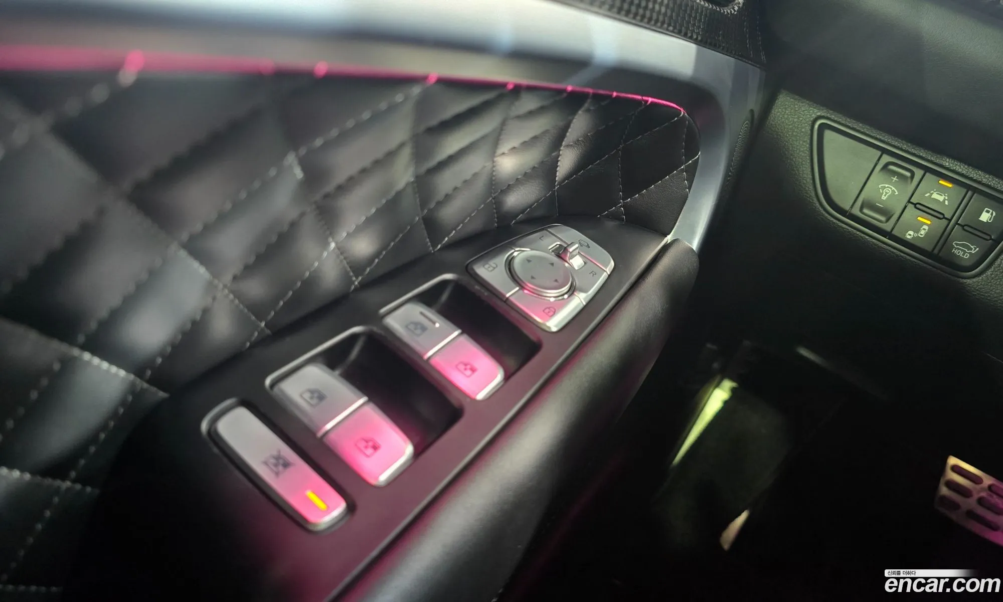 Genesis G70 2020 — 17