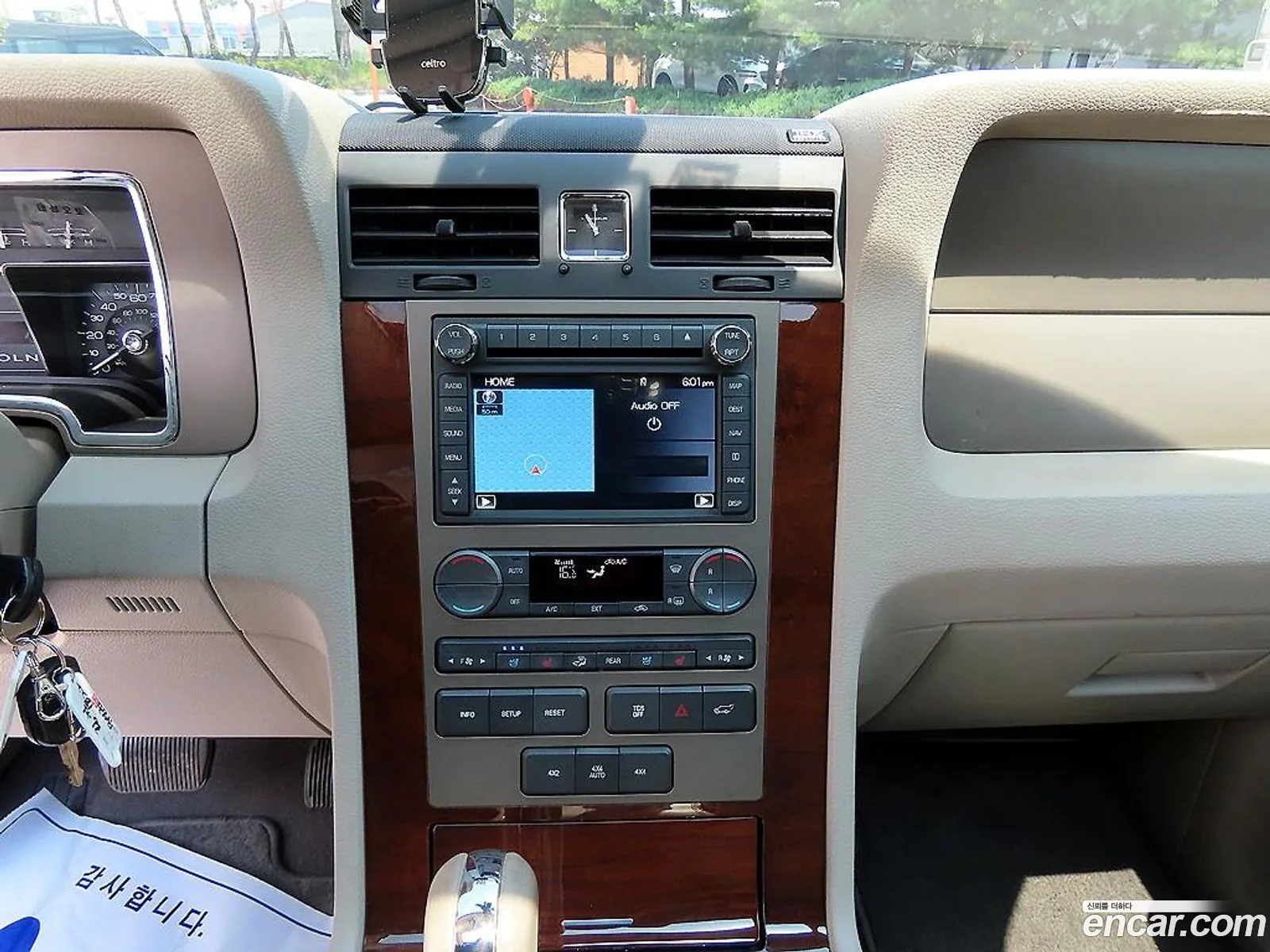 Lincoln Navigator 2014 — 3