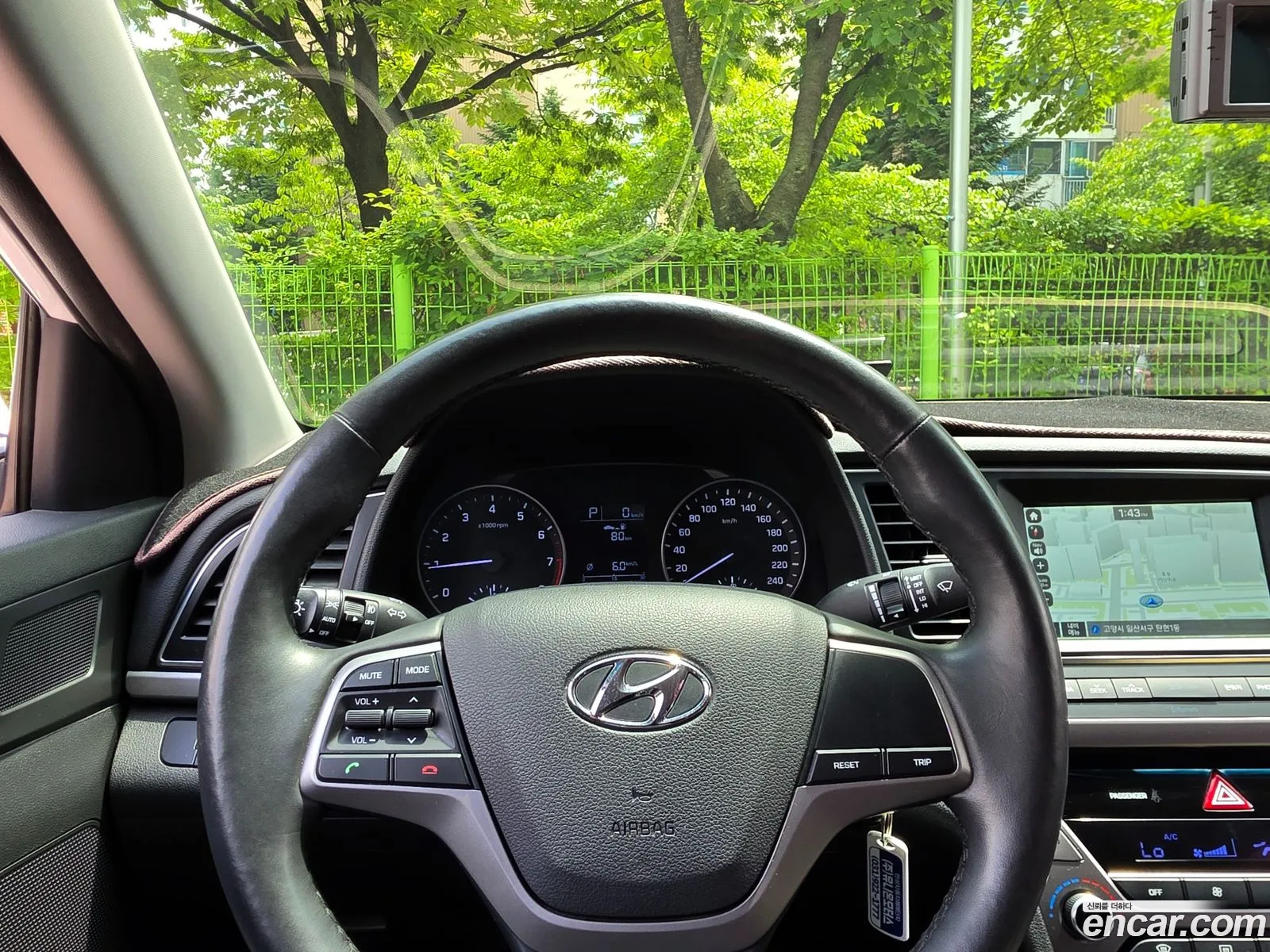 Hyundai Elantra AD 2016 — 15