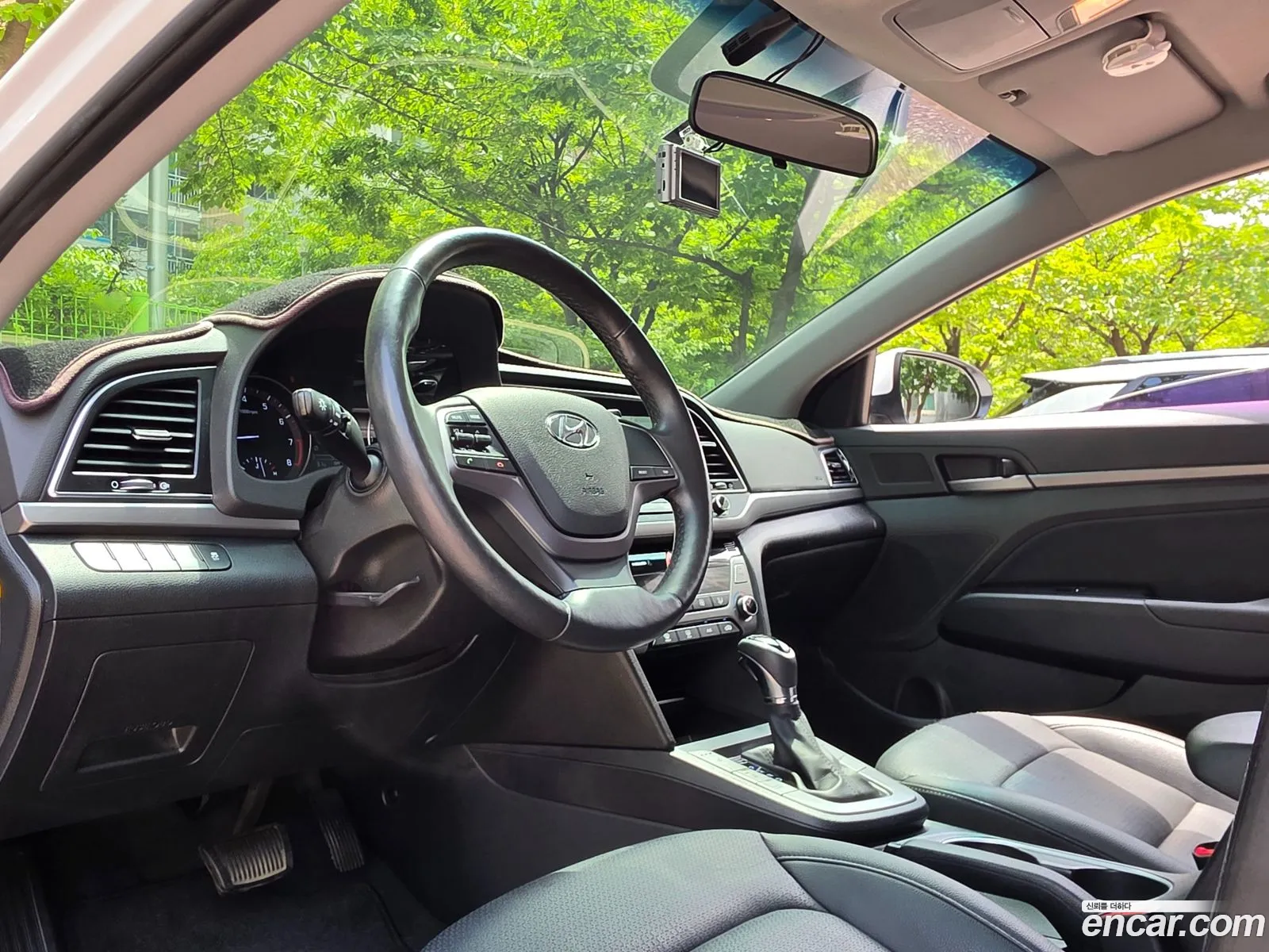Hyundai Elantra AD 2016 — 2