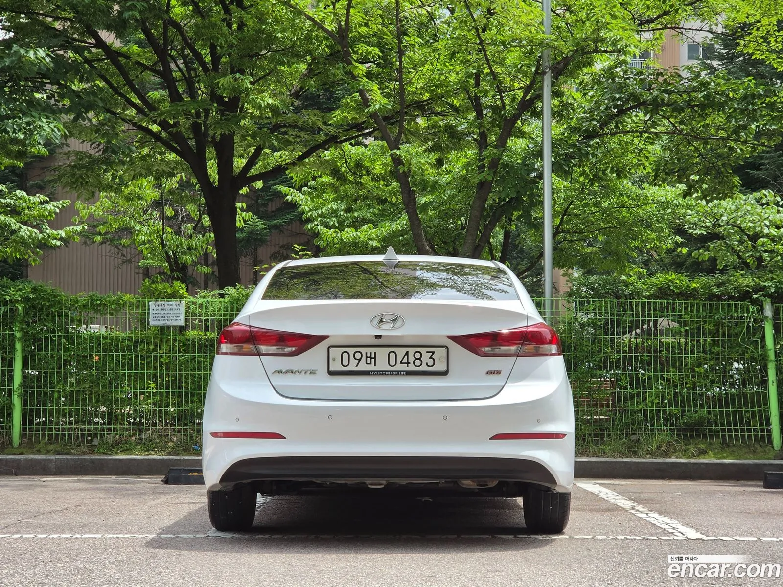Hyundai Elantra AD 2016 — 14