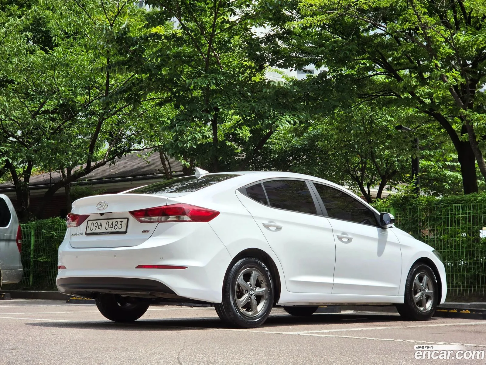 Hyundai Elantra AD 2016 — 18