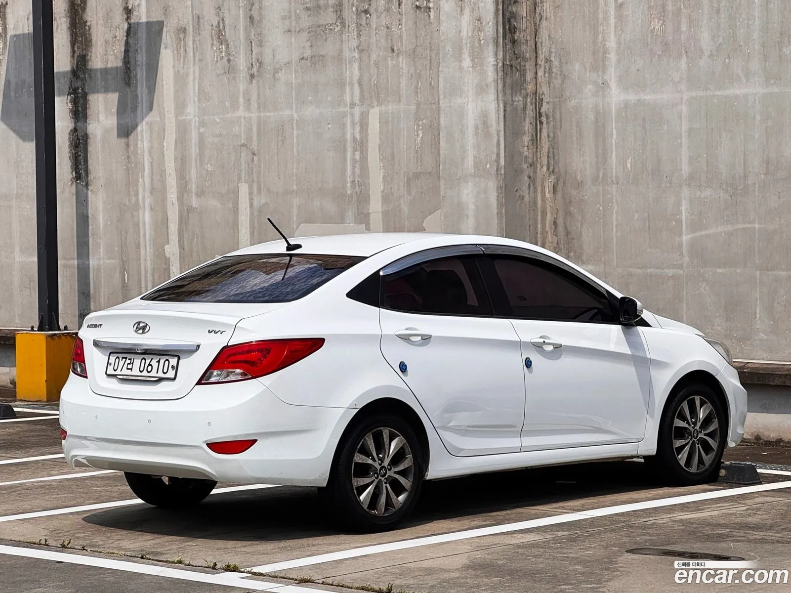 Hyundai Accent 2015 — 10