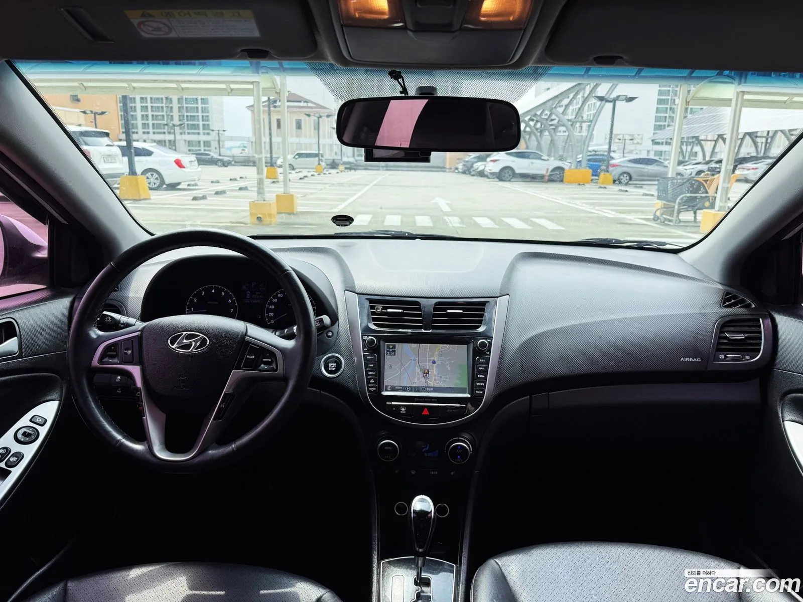 Hyundai Accent 2015 — 12