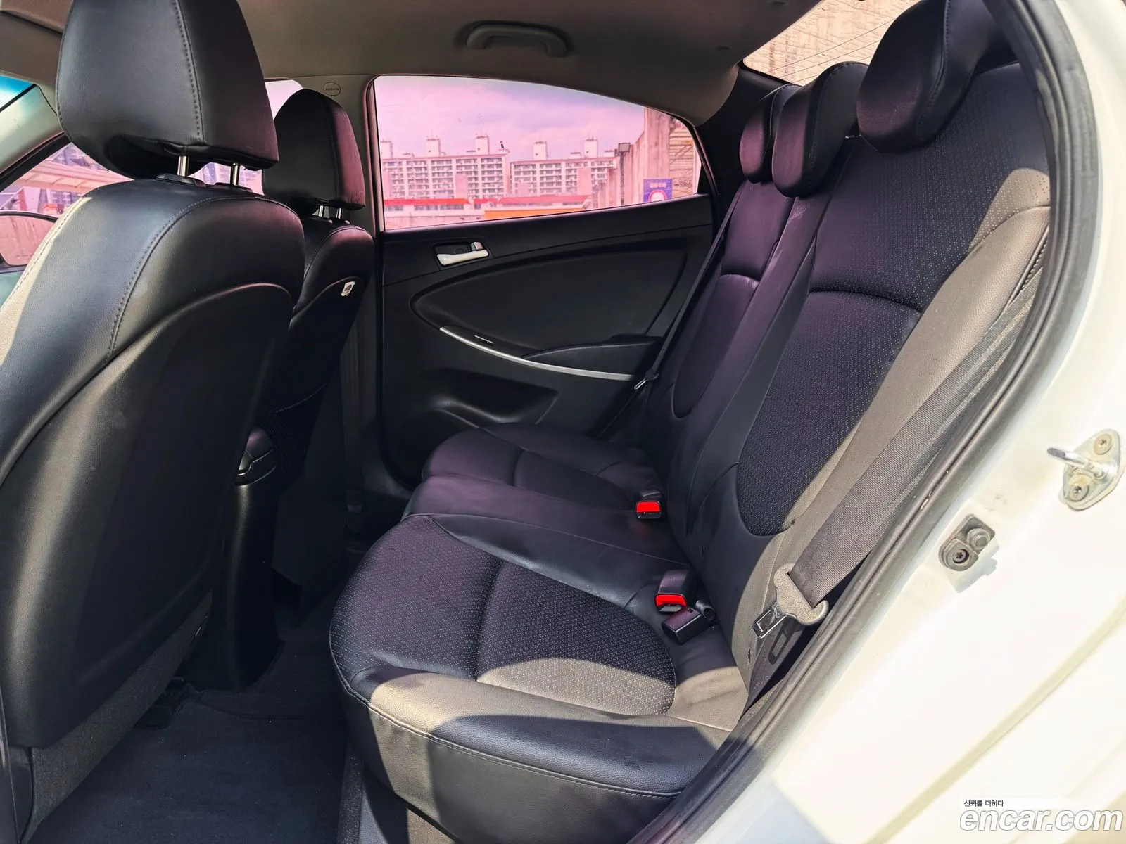 Hyundai Accent 2015 — 15